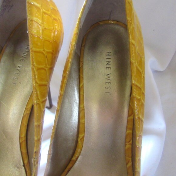 Nine West Yellow Mock Croc Stiletto Peep Toe Shoes, Size 8.5 M     D1111 - Picture 2 of 10
